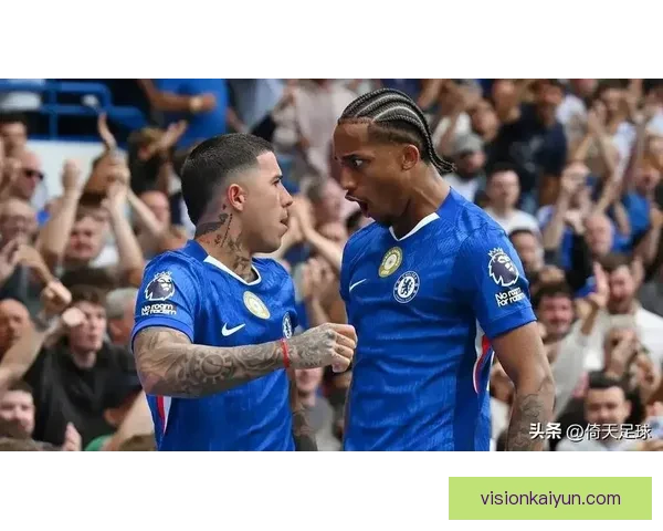 西甲比赛中，黄潜成功逆转对手，状态回暖表现值得关注