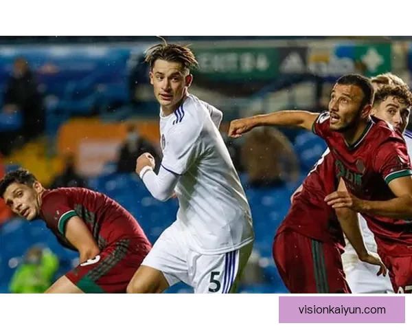 远藤航本赛季在英超表现稳健，攻防两端持续提升